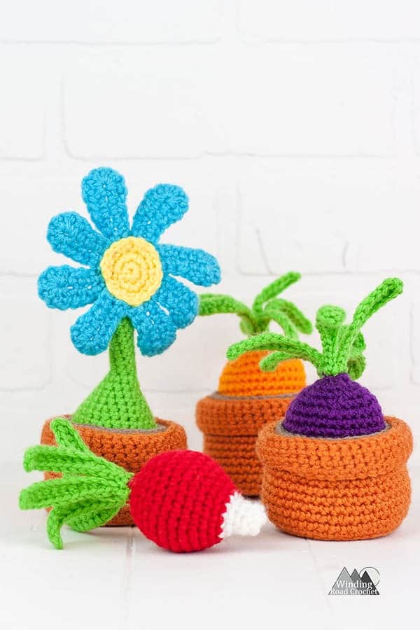 Beginner Crochet Kit, 4 Pcs Mini Flowers Potted Kit, Complete