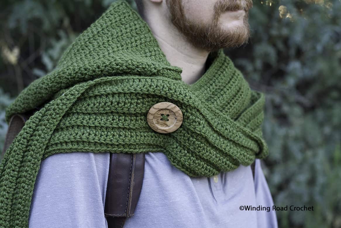 Hooded Infinity Scarf with Faux Fur yarn - free crochet pattern