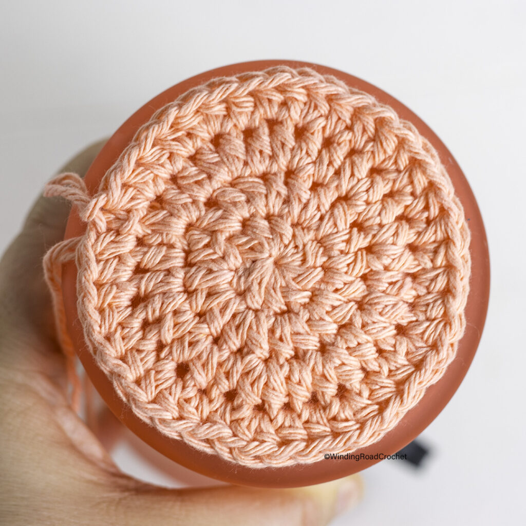 Easy Crochet Water Bottle Holder Pattern with Video Tutorial - Winding Road  Crochet